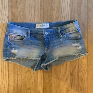 Hollister Shorts Low Rise Distressed